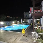 Aparthotel Simay Apart *